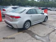 ✅ 2021 Toyota Corolla LE • VIN: 5YFEPMAE8MP223336 • Lot: 43326503. Wystawiony na IAAI z przebiegiem 89 056 mil. Bezpłatny archiwum sprzedaży aukcyjnych z USA i szczegółowy raport historii pojazdu na DreamBid. Zdjęcie 4.