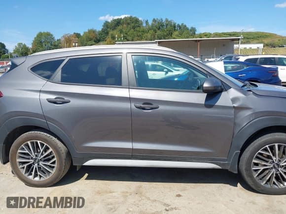 ✅ 2020 Hyundai Tucson Sport • VIN: KM8J3CALXLU083435 • Lot: 43184996. Listed on IAAI with 104,653 mi. Free auction sales archive from the USA and detailed vehicle history report at DreamBid. Image 13.