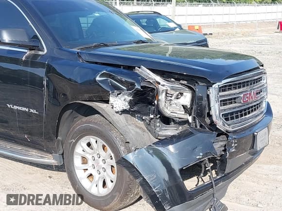 ✅ 2019 GMC Yukon XL SLT • VIN: 1GKS1GKC4KR399620 • Lot: 40156972. Wystawiony na IAAI z przebiegiem 140 983 mil. Bezpłatny archiwum sprzedaży aukcyjnych z USA i szczegółowy raport historii pojazdu na DreamBid. Zdjęcie 6.