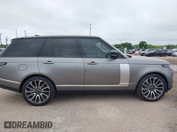 ✅ 2019 Land Rover Range Rover HSE • VIN: SALGS2SV1KA538550 • Lot: 42144263. Listed on IAAI with 68,729 mi. Free auction sales archive from the USA and detailed vehicle history report at DreamBid. Image 13.