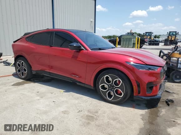 ✅ 2024 Ford Mustang Mach-E GT • VIN: 3FMTK4SX2RMA31037 • Lot: 56558025. Wystawiony na Copart z przebiegiem 6 833 mil. Bezpłatny archiwum sprzedaży aukcyjnych z USA i szczegółowy raport historii pojazdu na DreamBid. Zdjęcie 4.