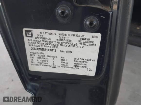 ✅ 2005 Chevrolet Silverado 1500 LS • VIN: 2GCEC19T851358412 • Lot: 43306552. Wystawiony na IAAI z przebiegiem 288 244 mil mil. Skorzystaj z bezpłatnego archiwum sprzedaży aukcyjnych z USA i zobacz szczegółowy raport historii pojazdu na DreamBid. Zdjęcie 9.