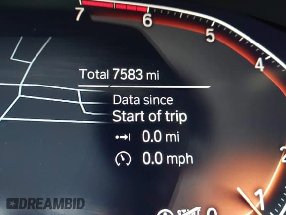 ✅ 2025 BMW X4 xDrive30i • VIN: 5UX33DT02S9035174 • Lot: 42898216. Listed on IAAI with 7,583 mi. Free auction sales archive from the USA and detailed vehicle history report at DreamBid. Image 7.