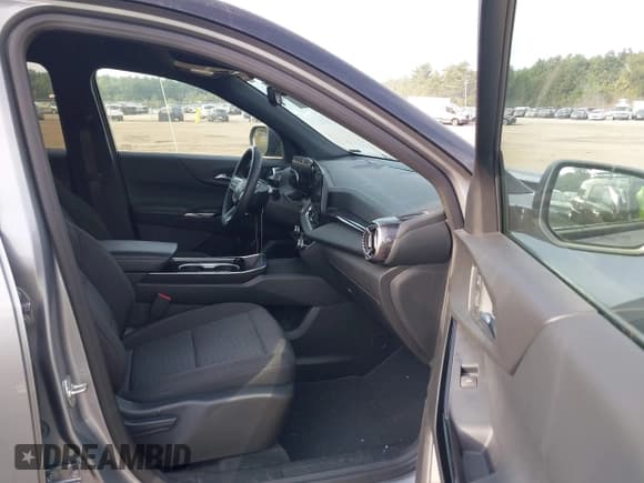 ✅ 2025 Chevrolet Equinox FWD LT • VIN: 3GNAXHEG3SL101843 • Лот: 43185686. Опубликован ранее на IAAI с пробегом 9 123 миль. Бесплатный доступ к архиву аукционных продаж из США и подробный отчёт об истории автомобиля на DreamBid. Изображение 5.