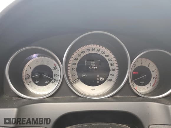 ✅ 2016 Mercedes-Benz E 400 • VIN: WDDKK6FF3GF334828 • Lot: 63665285. Wystawiony na Copart z przebiegiem 135 908 mil. Bezpłatny archiwum sprzedaży aukcyjnych z USA i szczegółowy raport historii pojazdu na DreamBid. Zdjęcie 9.