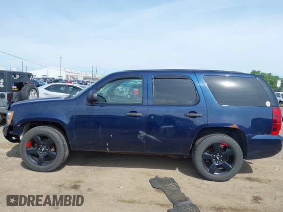✅ 2012 Chevrolet Tahoe Commercial • VIN: 1GNLC2E02CR315009 • Lot: 42525280. Wystawiony na IAAI z przebiegiem 232 254 mil. Bezpłatny archiwum sprzedaży aukcyjnych z USA i szczegółowy raport historii pojazdu na DreamBid. Zdjęcie 14.