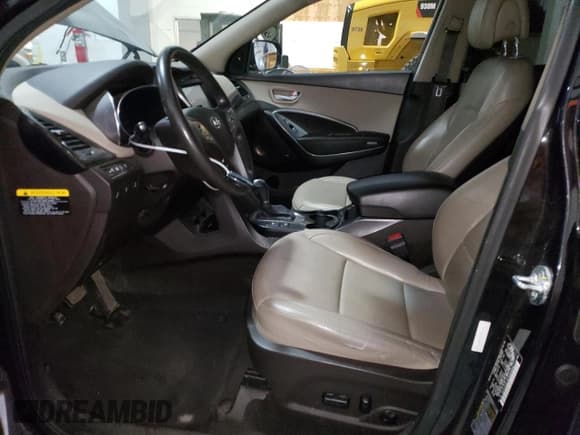 ✅ 2017 Hyundai Santa Fe 2.4L • VIN: 5XYZUDLB2HG449427 • Лот: 91261155. Опубликован ранее на Copart с пробегом 82 582 миль. Бесплатный доступ к архиву аукционных продаж из США и подробный отчёт об истории автомобиля на DreamBid. Изображение 7.