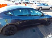 ✅ 2024 Tesla Model 3 • VIN: 5YJ3E1EA5RF738526 • Lot: 43370136. Wystawiony na IAAI z przebiegiem 92 468 mil. Bezpłatny archiwum sprzedaży aukcyjnych z USA i szczegółowy raport historii pojazdu na DreamBid. Zdjęcie 12.