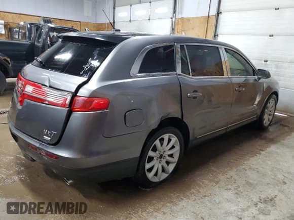 ✅ 2010 Lincoln MKT • VIN: 2LMHJ5AR5ABJ08639 • Lot: 49634215. Wystawiony na Copart z przebiegiem 165 252 mil. Bezpłatny archiwum sprzedaży aukcyjnych z USA i szczegółowy raport historii pojazdu na DreamBid. Zdjęcie 3.