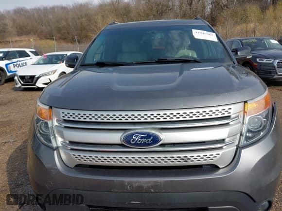 ✅ 2013 Ford Explorer XLT • VIN: 1FM5K8D88DGA92403 • Lot: 41946862. Wystawiony na IAAI z przebiegiem 230 758 mil. Bezpłatny archiwum sprzedaży aukcyjnych z USA i szczegółowy raport historii pojazdu na DreamBid. Zdjęcie 6.