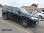 ✅ 2019 Toyota Highlander Hybrid XLE • VIN: 5TDJGRFH4KS054404 • Lot: 42790024. Wystawiony na IAAI z przebiegiem 218 194 mil. Bezpłatny archiwum sprzedaży aukcyjnych z USA i szczegółowy raport historii pojazdu na DreamBid. Zdjęcie 1.