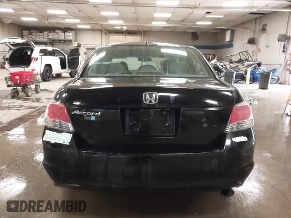 ✅ 2009 Honda Accord EX-L • VIN: 1HGCP26809A184687 • Lot: 43500662. Wystawiony na IAAI z przebiegiem 156 081 mil. Bezpłatny archiwum sprzedaży aukcyjnych z USA i szczegółowy raport historii pojazdu na DreamBid. Zdjęcie 16.
