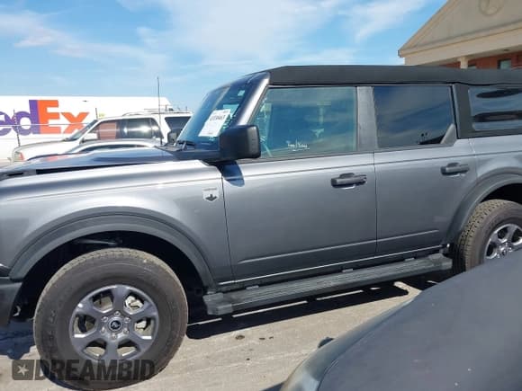 ✅ 2025 Ford Bronco Big Bend • VIN: 1FMDE7BH3SLA45963 • Лот: 43330463. Опубликован ранее на IAAI с пробегом 9 306 миль. Бесплатный доступ к архиву аукционных продаж из США и подробный отчёт об истории автомобиля на DreamBid. Изображение 14.