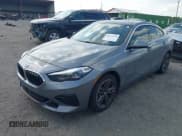 ✅ 2022 BMW 2 Series 228i • VIN: WBA53AK04N7L41428 • Lot: 42172779. Wystawiony na IAAI z przebiegiem 39 241 mil. Bezpłatny archiwum sprzedaży aukcyjnych z USA i szczegółowy raport historii pojazdu na DreamBid. Zdjęcie 17.