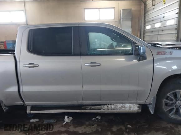 ✅ 2020 Chevrolet Silverado 1500 RST • VIN: 3GCUYEET8LG311055 • Lot: 41610226. Listed on IAAI with 88,332 mi. Free auction sales archive from the USA and detailed vehicle history report at DreamBid. Image 13.