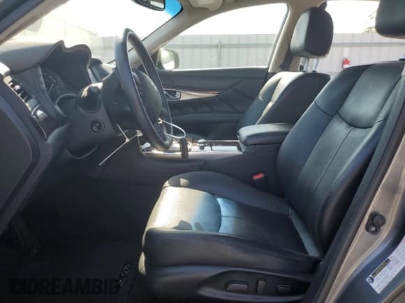 ✅ 2019 Infiniti Q70 Luxe • VIN: JN1BY1AR5KM580073 • Лот: 65543995. Опубликован ранее на Copart с пробегом 64 468 миль. Бесплатный доступ к архиву аукционных продаж из США и подробный отчёт об истории автомобиля на DreamBid. Изображение 7.