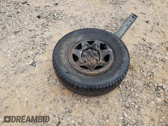 ✅ 2008 Chevrolet Silverado 1500 1LT • VIN: 2GCEC130081124610 • Lot: 45158565. Wystawiony na Copart z przebiegiem 327 843 mil. Bezpłatny archiwum sprzedaży aukcyjnych z USA i szczegółowy raport historii pojazdu na DreamBid. Zdjęcie 14.