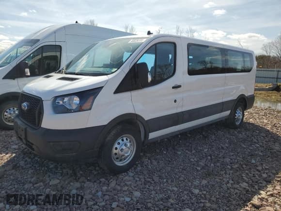 ✅ 2024 Ford Transit Passenger XL • VIN: 1FBAX9Y82RKB32407 • Lot: 48528335. Wystawiony na Copart z przebiegiem 1 262 mil. Bezpłatny archiwum sprzedaży aukcyjnych z USA i szczegółowy raport historii pojazdu na DreamBid. Zdjęcie 1.