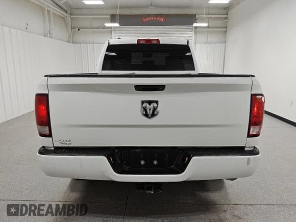 ✅ 2018 Ram 1500 Express • VIN: 1C6RR6FG5JS341542 • Лот: 90356155. Опубликован ранее на Copart с пробегом 140 070 миль. Бесплатный доступ к архиву аукционных продаж из США и подробный отчёт об истории автомобиля на DreamBid. Изображение 6.