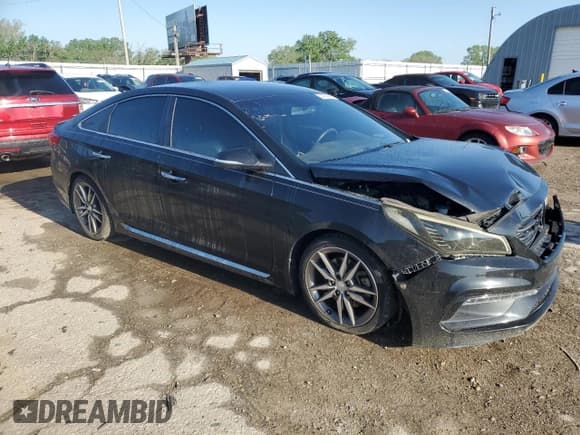 ✅ 2015 Hyundai Sonata Sport • VIN: 5NPE34AB6FH210389 • Lot: 53758385. Wystawiony na Copart z przebiegiem 130 095 mil. Bezpłatny archiwum sprzedaży aukcyjnych z USA i szczegółowy raport historii pojazdu na DreamBid. Zdjęcie 4.