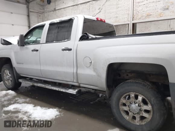✅ 2015 Chevrolet Silverado 2500HD LT • VIN: 1GC1KVEG0FF128133 • Lot: 43741035. Listed on IAAI with 47,650 mi. Free auction sales archive from the USA and detailed vehicle history report at DreamBid. Image 14.