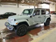✅ 2023 Jeep Wrangler Sahara • VIN: 1C4JJXP60PW683975 • Lot: 91661325. Wystawiony na Copart z przebiegiem 79 518 mil. Bezpłatny archiwum sprzedaży aukcyjnych z USA i szczegółowy raport historii pojazdu na DreamBid. Zdjęcie 1.