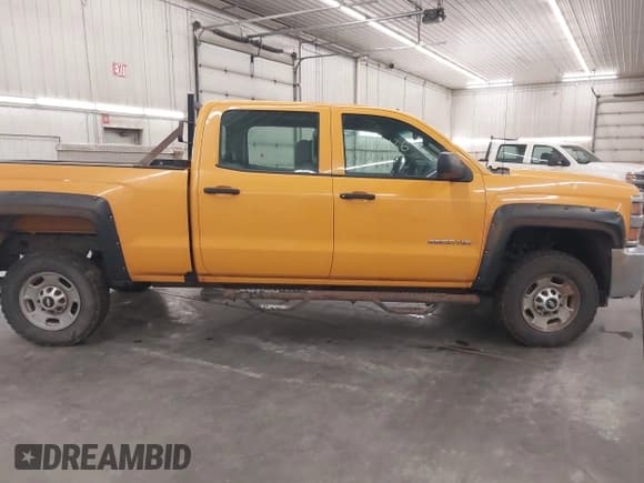 ✅ 2018 Chevrolet Silverado 2500HD Work Truck • VIN: 1GC1KUEG4JF173708 • Lot: 42516936. Listed on IAAI with 54,542 mi. Free auction sales archive from the USA and detailed vehicle history report at DreamBid. Image 13.