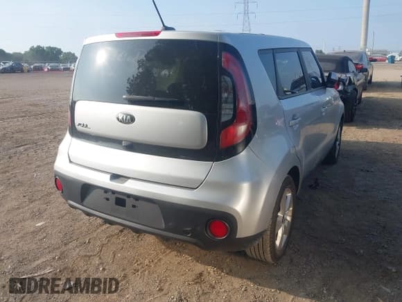 ✅ 2019 Kia Soul • VIN: KNDJN2A20K7021961 • Lot: 42811363. Wystawiony na IAAI z przebiegiem 104 644 mil. Bezpłatny archiwum sprzedaży aukcyjnych z USA i szczegółowy raport historii pojazdu na DreamBid. Zdjęcie 4.