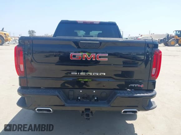 ✅ 2024 GMC Sierra 1500 AT4 • VIN: 3GTUUEEL4RG268757 • Лот: 42592647. Опубликован ранее на IAAI с пробегом 4 264 миль. Бесплатный доступ к архиву аукционных продаж из США и подробный отчёт об истории автомобиля на DreamBid. Изображение 16.