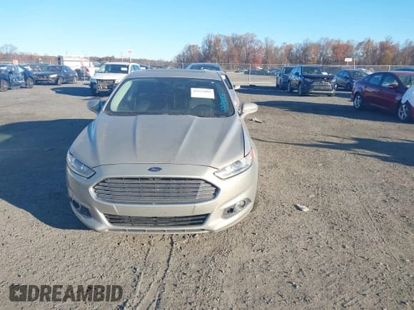 ✅ 2016 Ford Fusion SE • VIN: 3FA6P0T92GR100553 • Lot: 43512085. Wystawiony na IAAI z przebiegiem 205 222 mil. Bezpłatny archiwum sprzedaży aukcyjnych z USA i szczegółowy raport historii pojazdu na DreamBid. Zdjęcie 11.