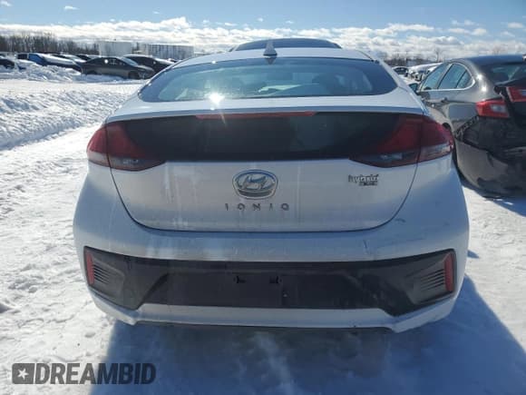 ✅ 2018 Hyundai Ioniq Blue • VIN: KMHC65LC5JU075832 • Lot: 46106865. Wystawiony na Copart z przebiegiem 47 385 mil. Bezpłatny archiwum sprzedaży aukcyjnych z USA i szczegółowy raport historii pojazdu na DreamBid. Zdjęcie 6.