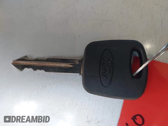 ✅ 2000 Ford F-150 XL • VIN: 1FTRX18L1YNC07244 • Lot: 42339821. Listed on IAAI with 294,032 mi. Free auction sales archive from the USA and detailed vehicle history report at DreamBid. Image 11.