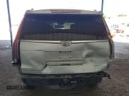 ✅ 2016 Cadillac Escalade Premium Collection • VIN: 1GYS4CKJ0GR464149 • Lot: 81756345. Wystawiony na Copart z przebiegiem 90 694 mil. Bezpłatny archiwum sprzedaży aukcyjnych z USA i szczegółowy raport historii pojazdu na DreamBid. Zdjęcie 6.