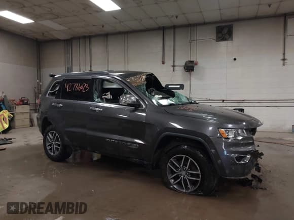 ✅ 2018 Jeep Grand Cherokee Limited • VIN: 1C4RJFBG1JC216232 • Lot: 42786023. Wystawiony na IAAI z przebiegiem 119 812 mil. Bezpłatny archiwum sprzedaży aukcyjnych z USA i szczegółowy raport historii pojazdu na DreamBid. Zdjęcie 14.