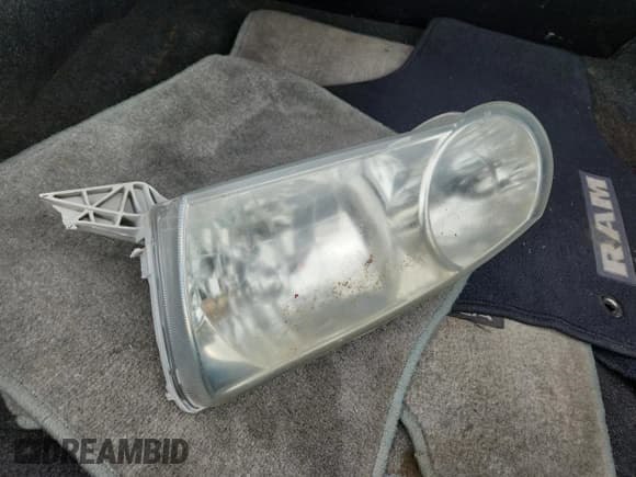 ✅ 2002 Toyota Corolla CE • VIN: 2T1BR12E02C573468 • Lot: 59622215. Listed on Copart with 226,616 mi. Free auction sales archive from the USA and detailed vehicle history report at DreamBid. Image 12.