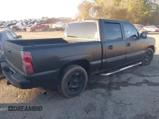 ✅ 2007 Chevrolet Silverado 1500 LS • VIN: 2GCEC13V071167516 • Lot: 43622242. Wystawiony na IAAI z przebiegiem Nie podano. Bezpłatny archiwum sprzedaży aukcyjnych z USA i szczegółowy raport historii pojazdu na DreamBid. Zdjęcie 4.