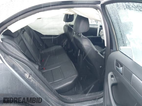 ✅ 2014 Volkswagen Jetta TDI w/Premium/Nav • VIN: 3VWLL7AJ4EM332920 • Lot: 41630948. Listed on IAAI with 148,754 mi. Free auction sales archive from the USA and detailed vehicle history report at DreamBid. Image 8.