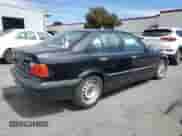 1998 BMW 3 Series z VIN WBACD3321WAV24693, wystawiony jako Copart lot #66515794 z przebiegiem 228 492 mil mil oraz Szkoda całkowita • Salvage title. Historia ofert i sprzedaży dostępna na DreamBid. Obrazek 3.