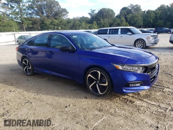 ✅ 2021 Honda Accord Sport • VIN: 1HGCV2F30MA032203 • Лот: 71203435. Опубликован ранее на Copart с пробегом 9 836 миль. Бесплатный доступ к архиву аукционных продаж из США и подробный отчёт об истории автомобиля на DreamBid. Изображение 4.