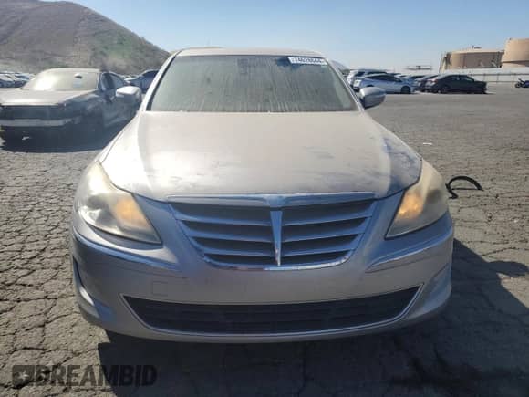 2013 Hyundai Genesis 3.8L z VIN KMHGC4DD3DU234041, wystawiony jako Copart lot #74628644 z przebiegiem 258 517 mil mil oraz Czysty tytuł • Clean title. Historia ofert i sprzedaży dostępna na DreamBid. Obrazek 5.