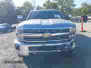 2018 Chevrolet Silverado 2500HD Work Truck z VIN 1GC2KUEGXJZ336462, wystawiony jako IAAI lot #43456042 z przebiegiem 162 564 mil mil oraz . Historia ofert i sprzedaży dostępna na DreamBid. Obrazek 12.