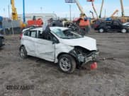 ✅ 2019 Ford Fiesta SE • VIN: 3FADP4EJ5KM117228 • Lot: 43698845. Wystawiony na IAAI z przebiegiem Nie podano. Bezpłatny archiwum sprzedaży aukcyjnych z USA i szczegółowy raport historii pojazdu na DreamBid. Zdjęcie 1.
