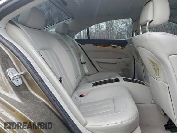 ✅ 2012 Mercedes-Benz CLS 550 • VIN: WDDLJ7DB6CA023821 • Lot: 93572115. Listed on Copart with 101,472 mi. Free auction sales archive from the USA and detailed vehicle history report at DreamBid. Image 10.