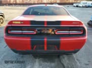 ✅ 2015 Dodge Challenger SRT 392 • VIN: 2C3CDZDJ7FH911542 • Lot: 91856225. Wystawiony na Copart z przebiegiem 54 239 mil. Bezpłatny archiwum sprzedaży aukcyjnych z USA i szczegółowy raport historii pojazdu na DreamBid. Zdjęcie 6.