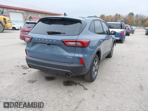 ✅ 2025 Ford Escape ST-Line Select • VIN: 1FMCU9NA2SUB44535 • Лот: 43571501. Опубликован ранее на IAAI с пробегом 6 804 миль. Бесплатный доступ к архиву аукционных продаж из США и подробный отчёт об истории автомобиля на DreamBid. Изображение 4.