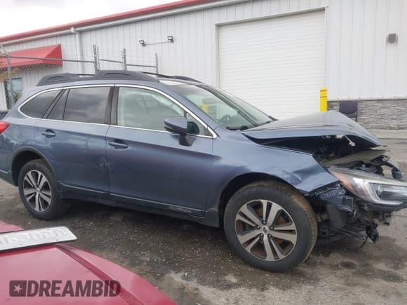 ✅ 2018 Subaru Outback Limited • VIN: 4S4BSANC2J3238312 • Lot: 42185268. Listed on IAAI with 73,191 mi. Free auction sales archive from the USA and detailed vehicle history report at DreamBid. Image 13.