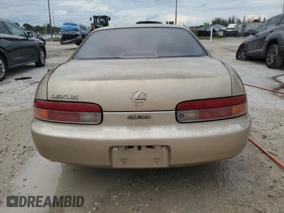 ✅ 1992 Lexus SC • VIN: JT8JZ31C3N0006398 • Lot: 71981485. Wystawiony na Copart z przebiegiem 197 547 mil. Bezpłatny archiwum sprzedaży aukcyjnych z USA i szczegółowy raport historii pojazdu na DreamBid. Zdjęcie 6.