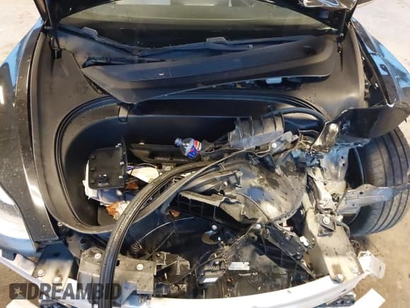 ✅ 2018 Tesla Model 3 Long Range Battery • VIN: 5YJ3E1EB5JF081806 • Lot: 43786214. Wystawiony na IAAI z przebiegiem 123 421 mil. Bezpłatny archiwum sprzedaży aukcyjnych z USA i szczegółowy raport historii pojazdu na DreamBid. Zdjęcie 10.