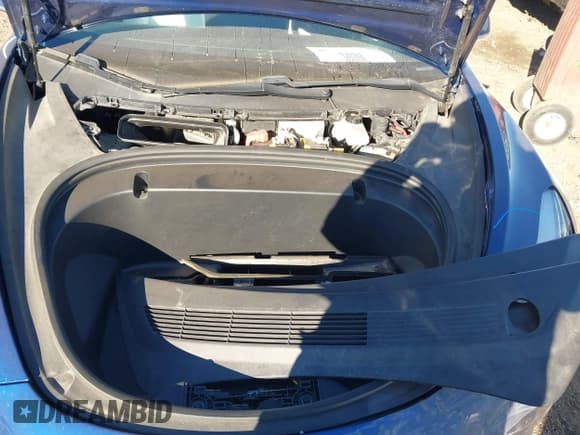 ✅ 2020 Tesla Model 3 Long Range • VIN: 5YJ3E1EB2LF547050 • Lot: 43701443. Wystawiony na IAAI z przebiegiem 70 410 mil. Bezpłatny archiwum sprzedaży aukcyjnych z USA i szczegółowy raport historii pojazdu na DreamBid. Zdjęcie 10.