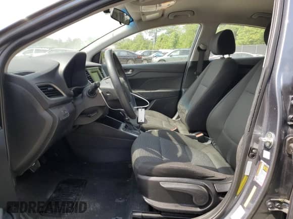 2018 Hyundai Accent SEL z VIN 3KPC24A3XJE007540, wystawiony jako Copart lot #52873853 z przebiegiem 76 039 mil mil oraz . Historia ofert i sprzedaży dostępna na DreamBid. Obrazek 7.